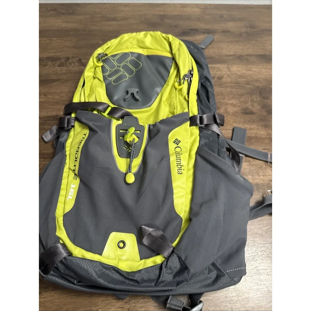 Columbia Treadlite 16L Hiking Running Hunting Lumbar Backpack Outdoors Sports